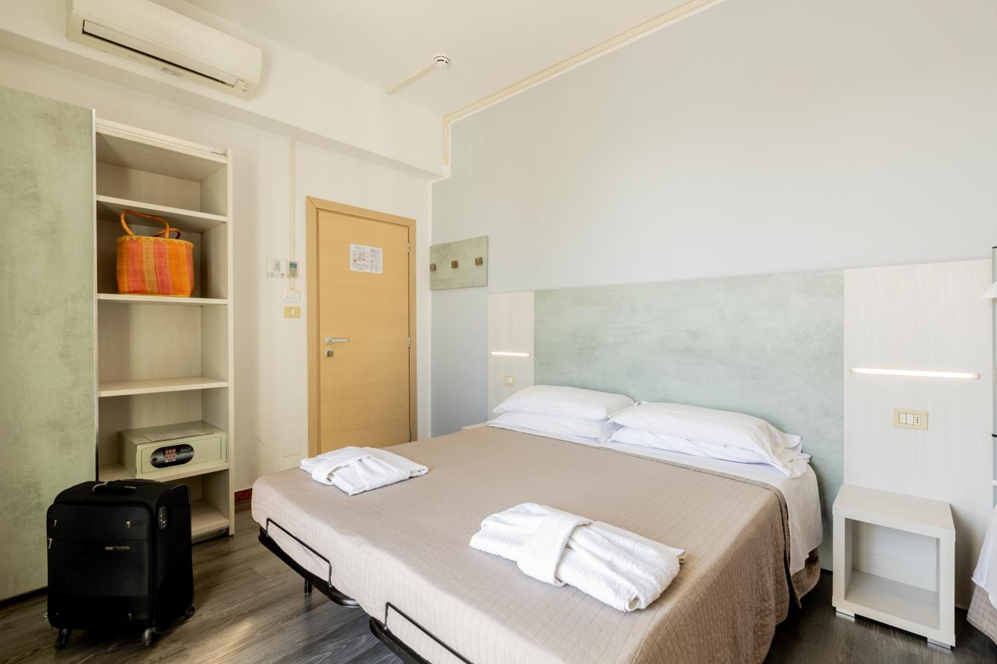 Hotel Kim Rimini Exterior photo