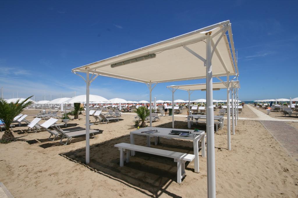 Hotel Kim Rimini Exterior photo